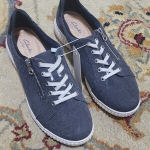 Clarks Women's Navy Casual Sneakers